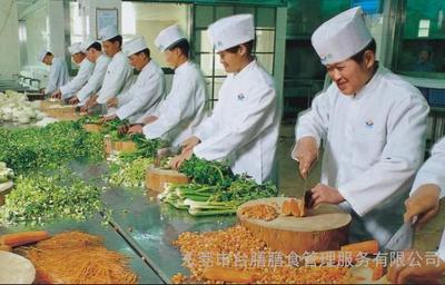 河源大中小学校食堂餐饮管理服务全解析 从承包运营到细节优化
